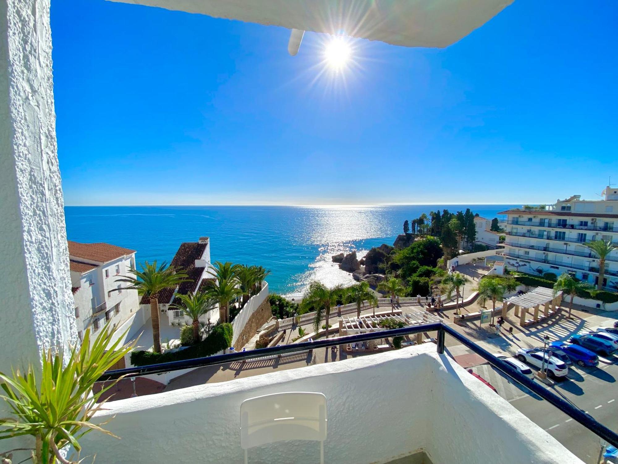 Modern Apartment Stunning Sea Views And Pool Нерха Екстер'єр фото
