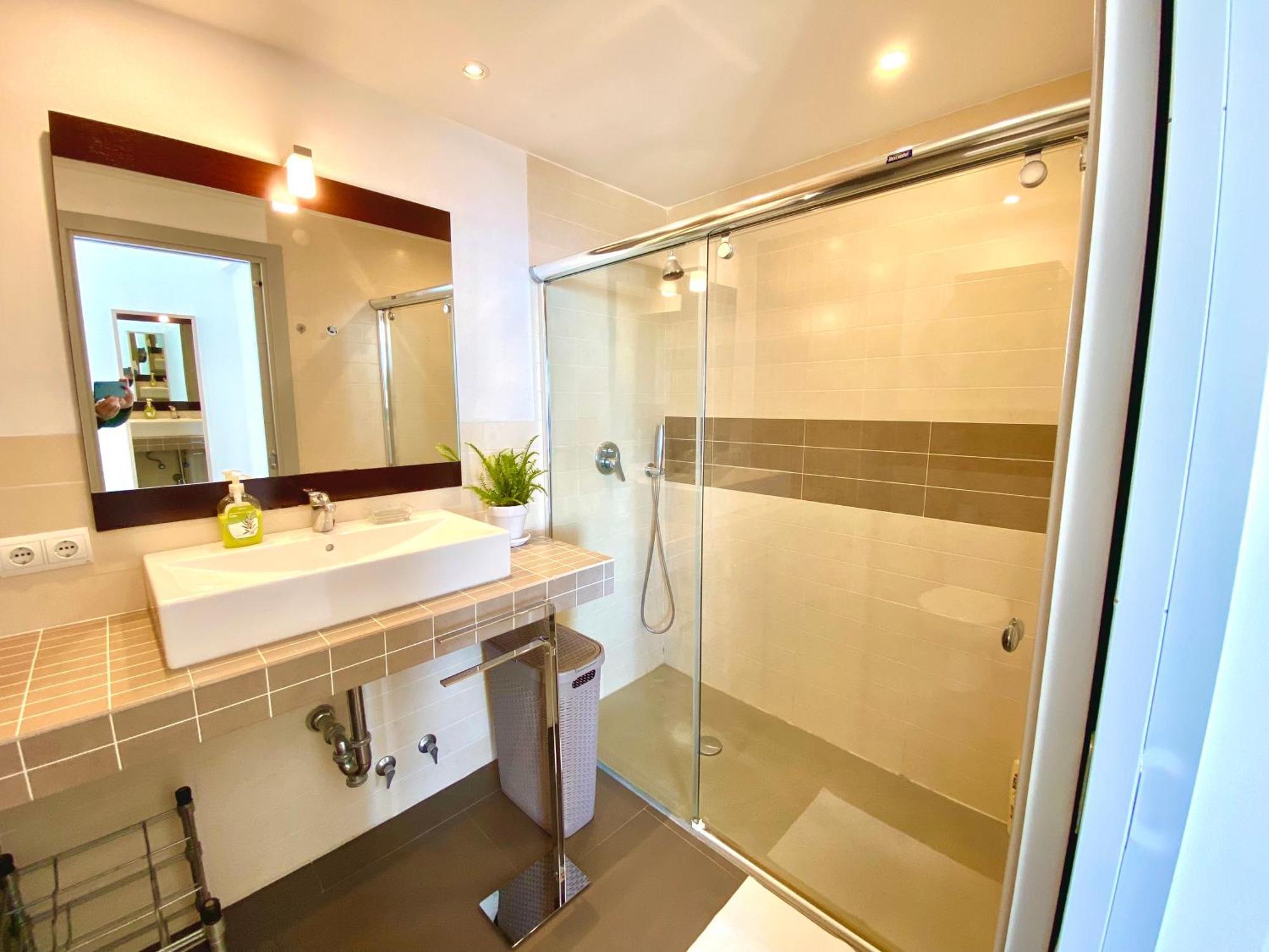 Modern Apartment Stunning Sea Views And Pool Нерха Екстер'єр фото